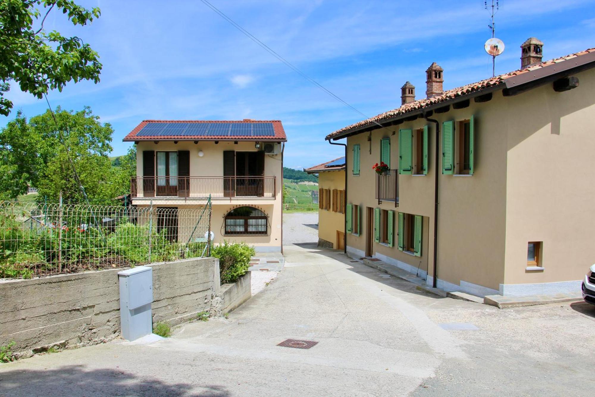 In Casetta Monforte dʼAlba Buitenkant foto